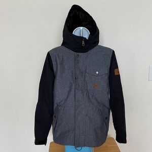 Quicksilver Dryflight Gray and Black Ski Snowboarding Hooded Jacket Size Large